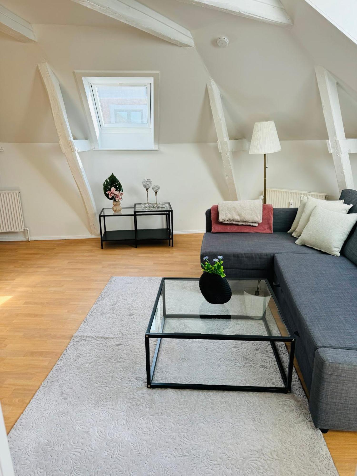 Cozy 2-Room Apartment Århus Esterno foto