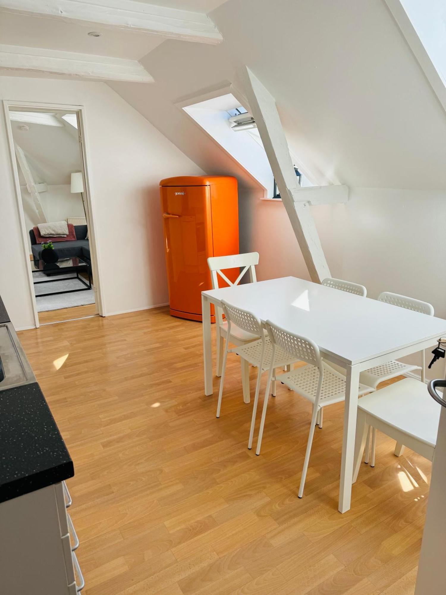 Cozy 2-Room Apartment Århus Esterno foto