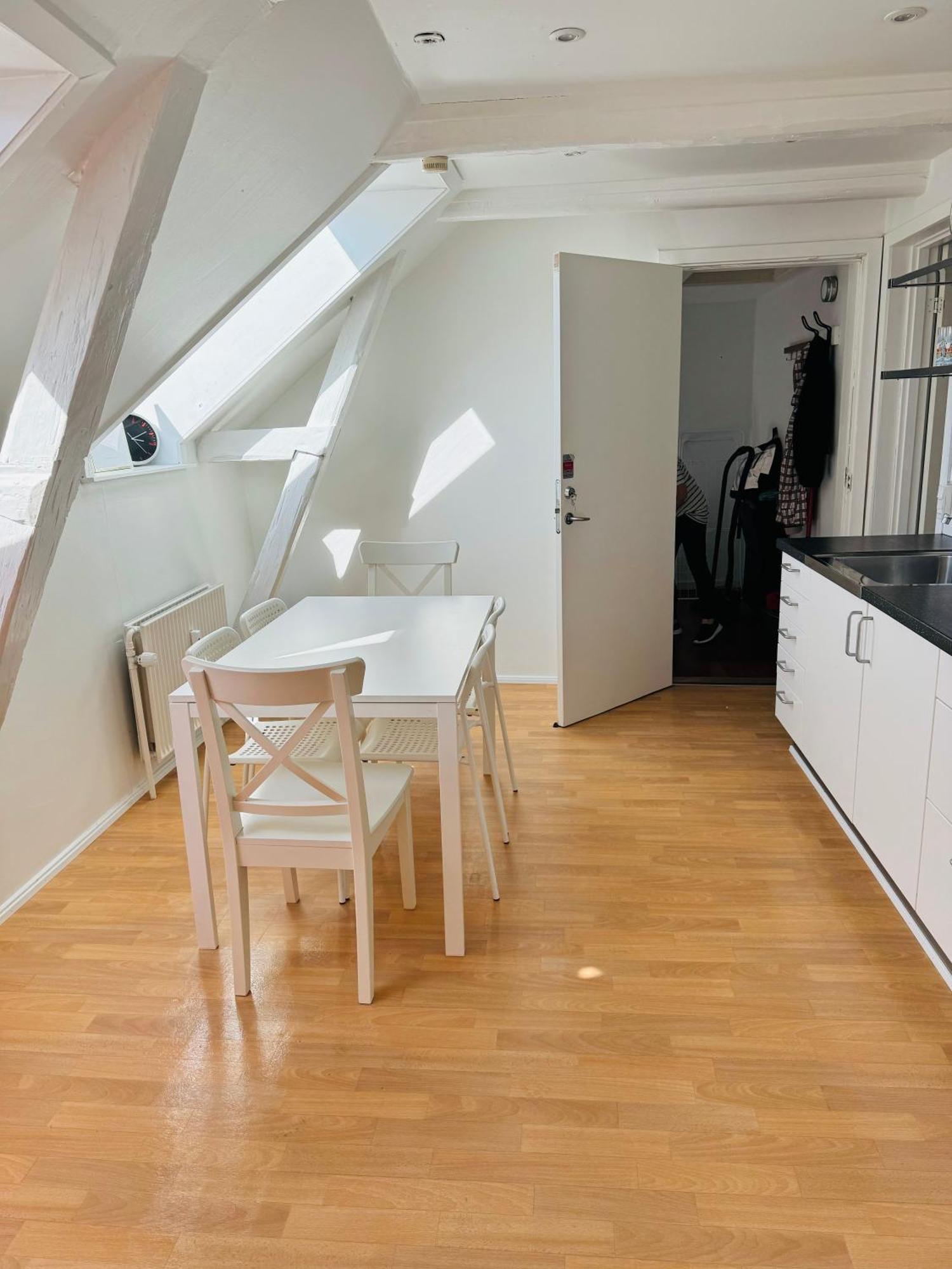 Cozy 2-Room Apartment Århus Esterno foto