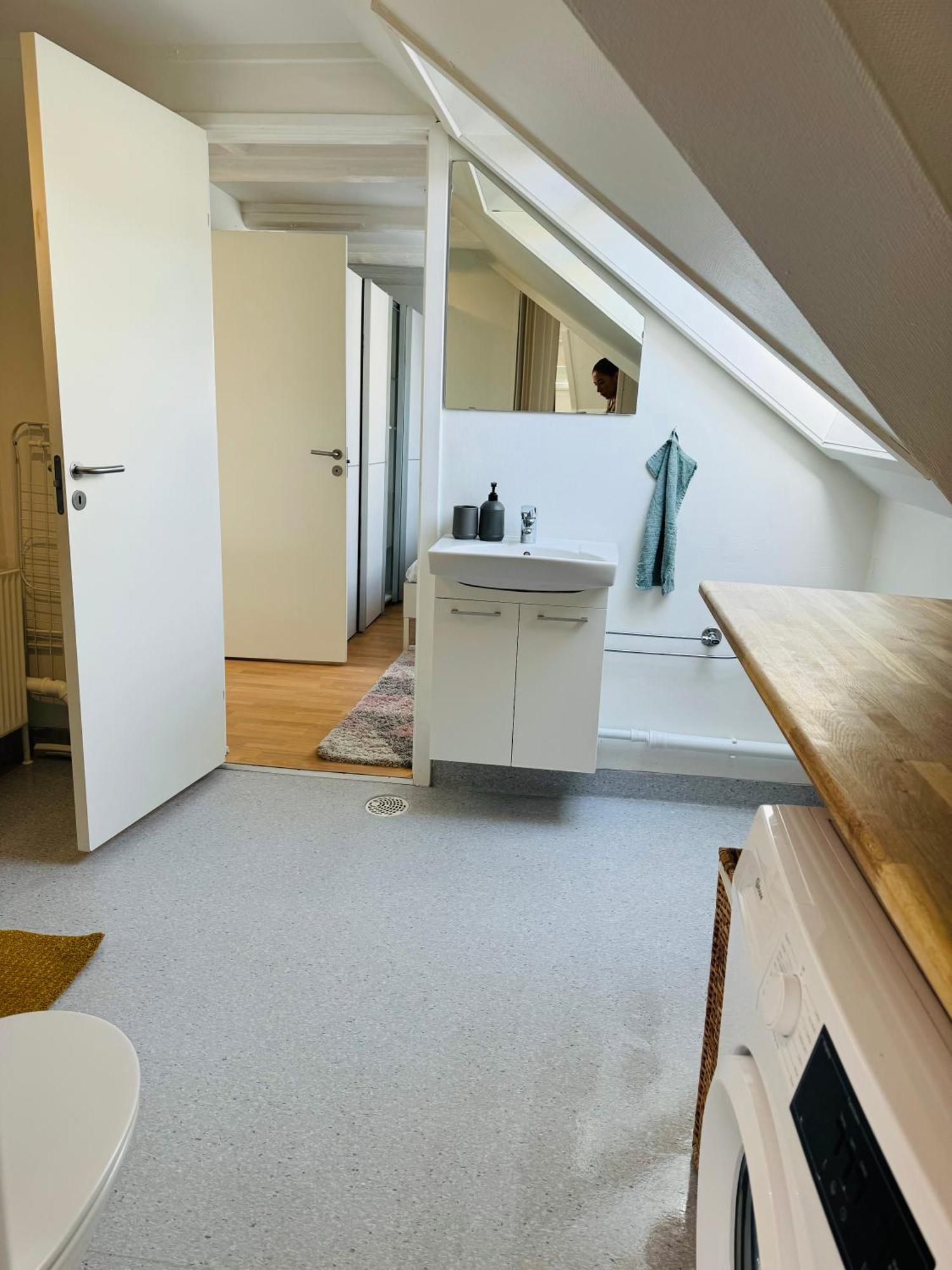 Cozy 2-Room Apartment Århus Esterno foto
